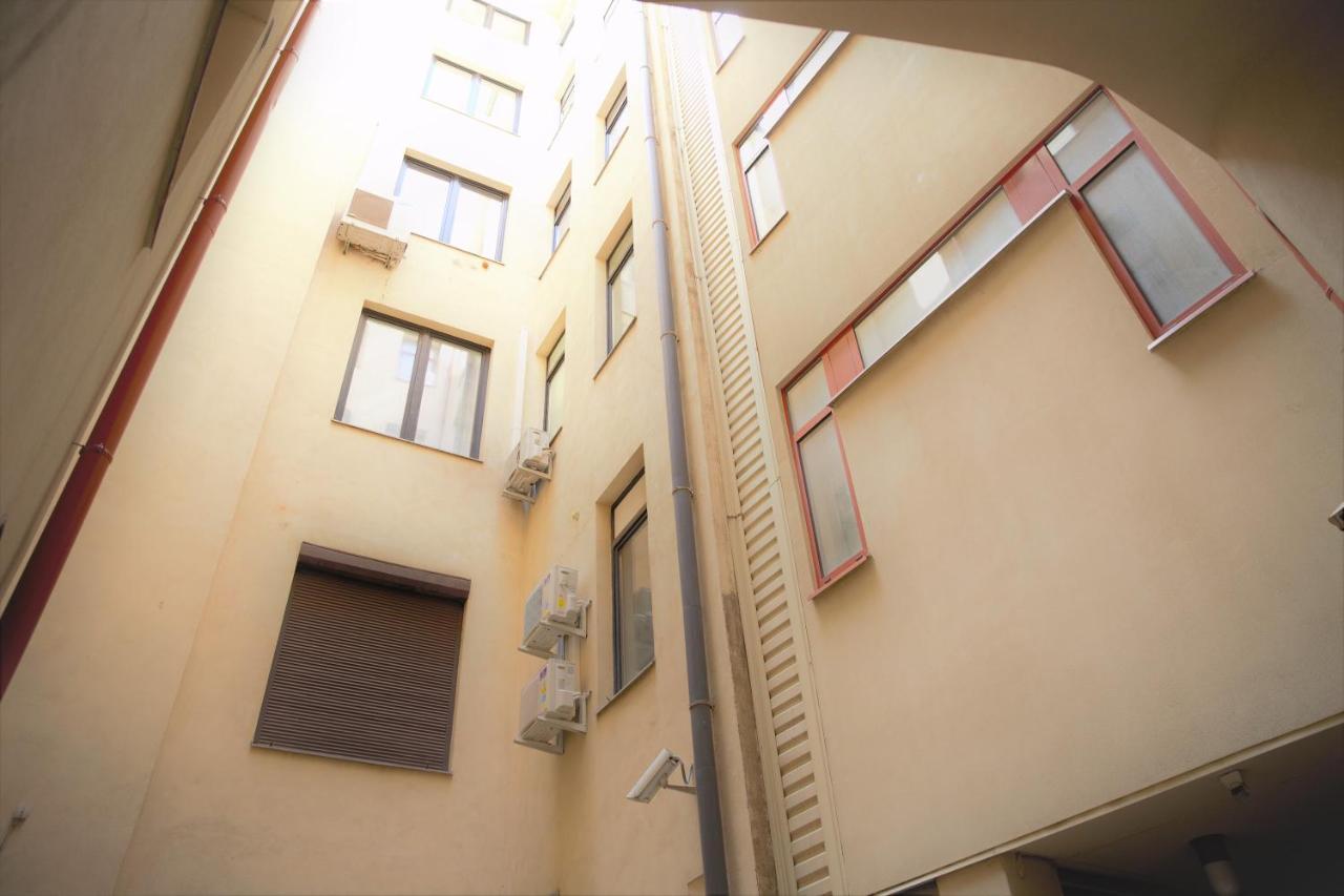 Quiet Old Town Apartment With Elevator Access Appartamento *